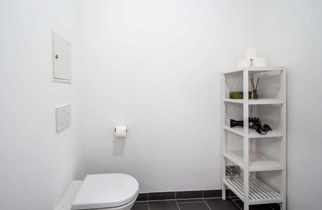 公寓式酒店 Feelgood Apartments Lakeliving Inklusive Garagenplatz 维也纳 奥地利