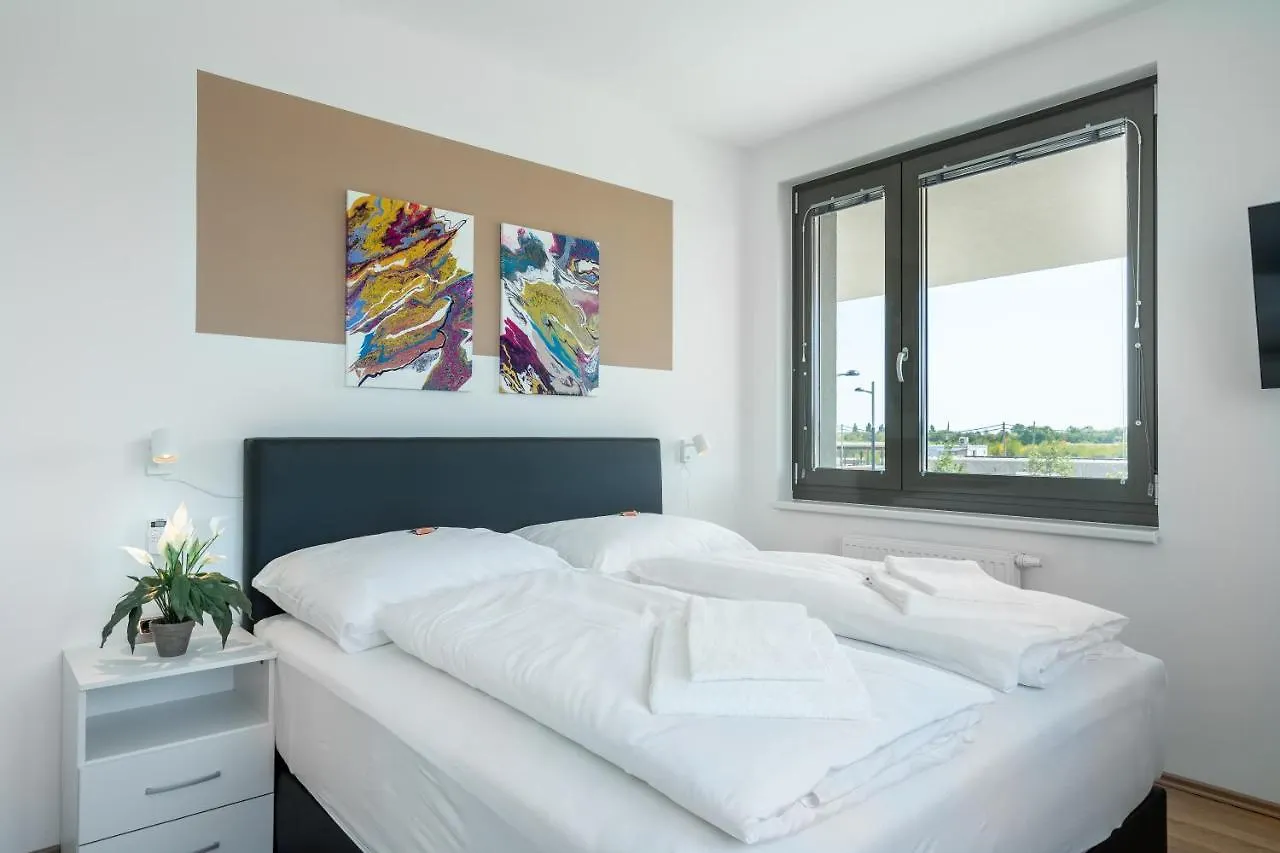 Feelgood Apartments Lakeliving Inklusive Garagenplatz Vienna Aparthotel